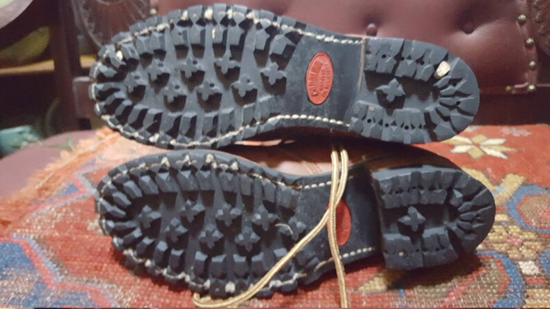 90s Distressed Carolina Boots Fits Women/'s Size 9.0