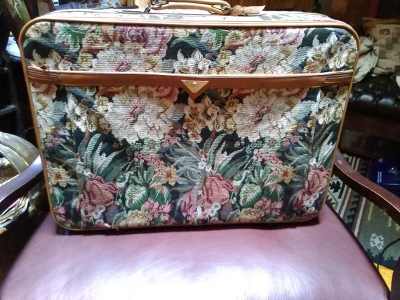 tapestry luggage on wheels