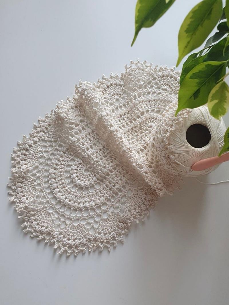 楕円形のレースドイリーパターン - Etsy 日本