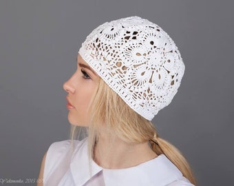 Sombrero de verano blanco de crochet hecho a mano: diseño floral
