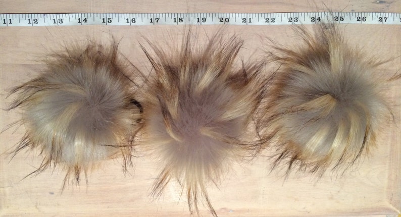 Detachable 5 Inch Hat Pom Pom Finn Raccoon Faux Fur Pom Pom Knitting Loop Pom Gold Raccoon Grey Raccoon Faux Finnish Raccoon
