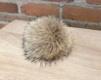 Small Light Beige Hat Pom, Coyote Fur Pom Pom, Upcycled Vintage Fur Ball for Baby's Knit Hat, Handmade Knitting Supplies, Detachable Loop