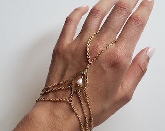 Perla Ring Bracelet, 24K Gold plated Bracelet, Gold Plated Hand Chain, Wedding Accessories