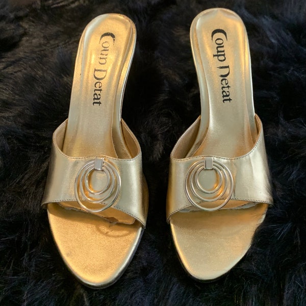 Vintage Gold Leather Wedge Sandals.  Size 8.
