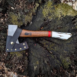 Camp Hatchet, Old Henry White vintage axe, outdoors tool