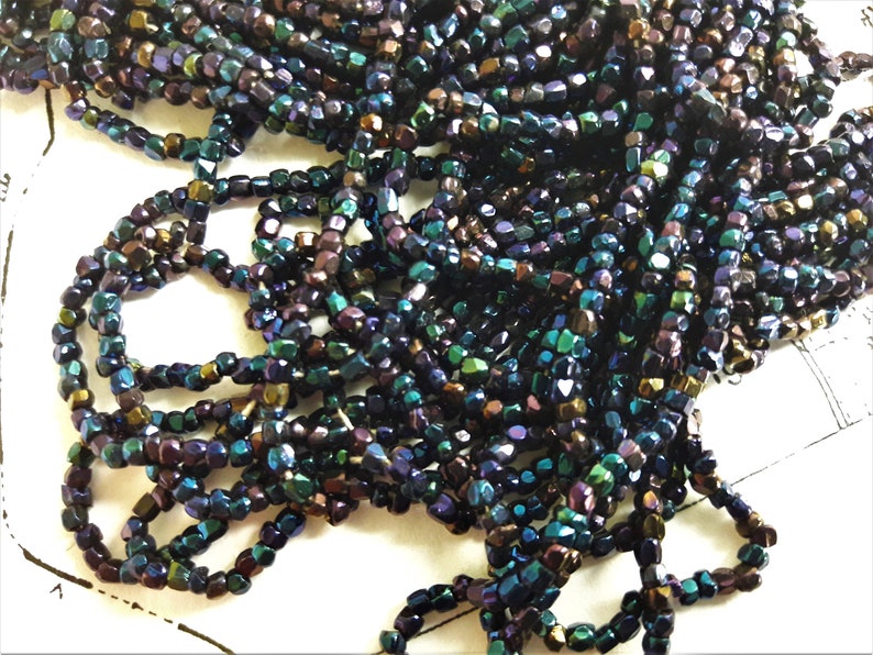 Antique Seed Beads 1920s Seed Bead Hank Faceted Blue Purpleb Iridescent
