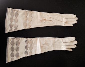 1960s Vintage Leather Gloves SPACE AGE Silver "Marcelle" Gant Vallet Paris / Size 6 1/4 Unused French Gant Paris