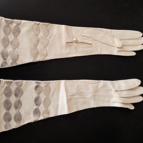 1960s Vintage Leather Gloves SPACE AGE Silver "Marcelle" Gant Vallet Paris / Size 6 1/4 Unused French Gant Paris