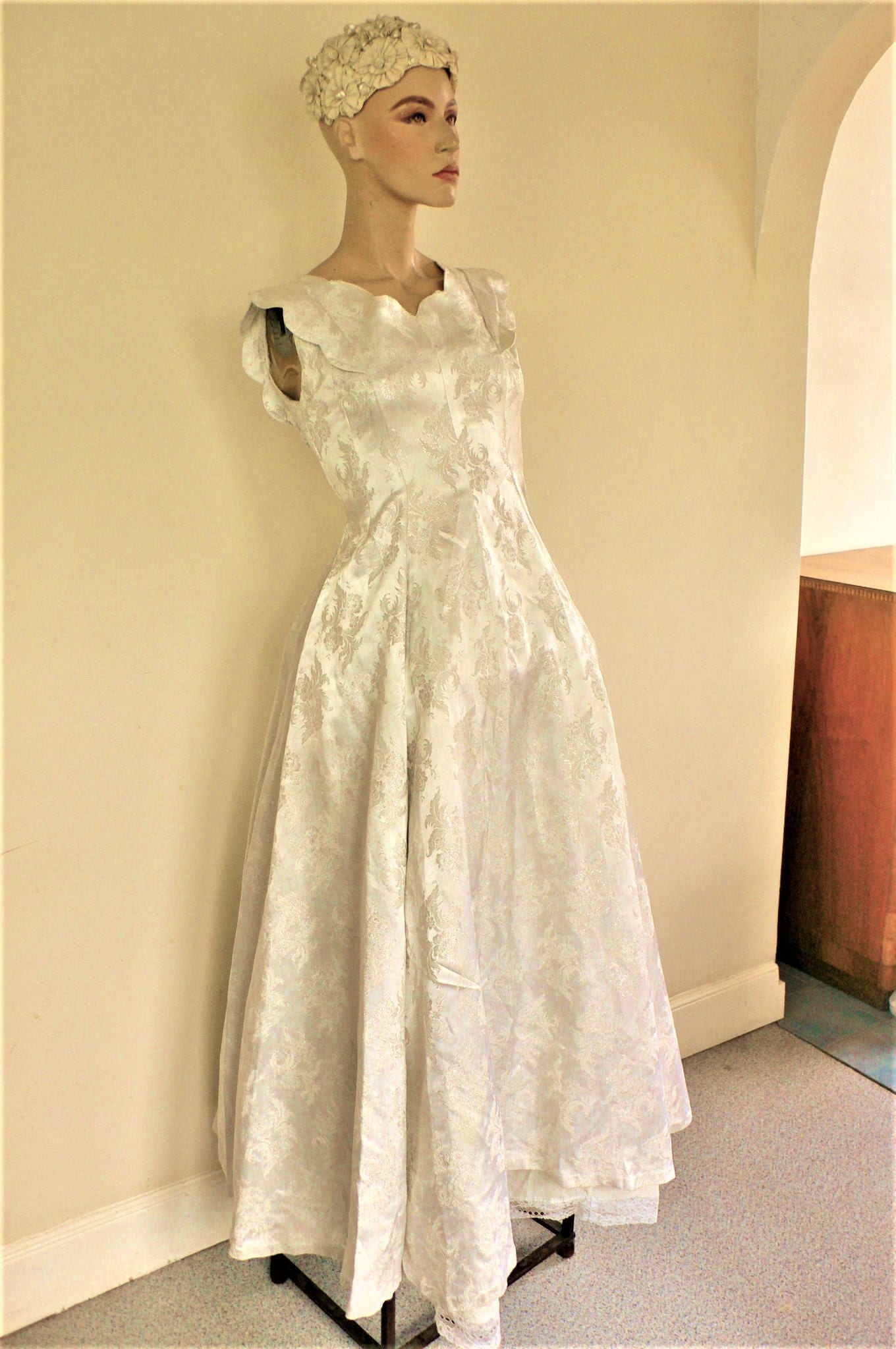 Vintage wedding dress 1950S sweetheart neckline white brocade Etsy