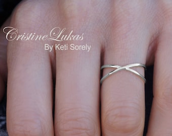 Criss Cross Ring - Dainty X Ring - Cross Ring in Sterling Silver, Yellow or Rose, Infinity Criss Cross.