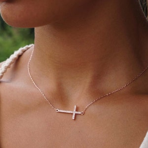 【TommassiniJewelry】Sideways Cross コインネックレス 1/6 CT. T.W. Diamond Sideways Cross Necklace in Sterling