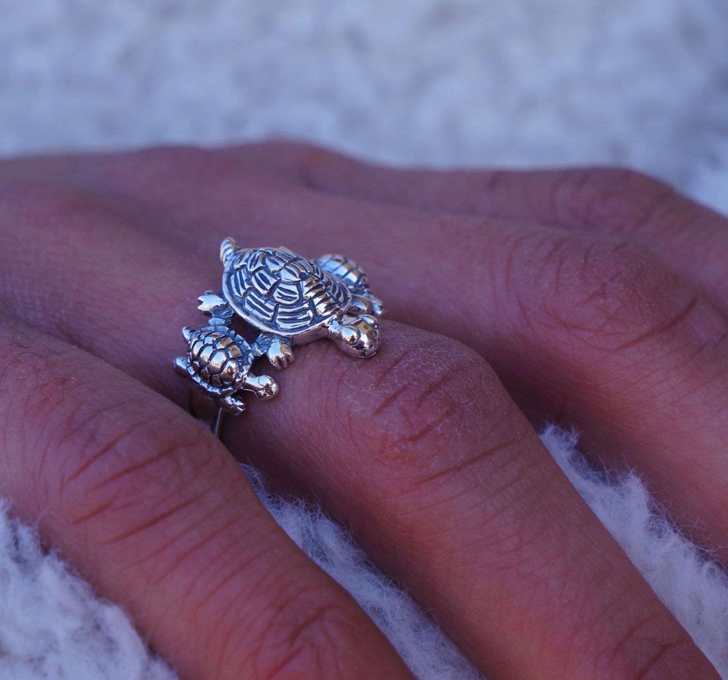 Madagascar Tortoise Diamond Bead Ring | Beaded rings, Bridal jewelry  vintage, Tortoise ring