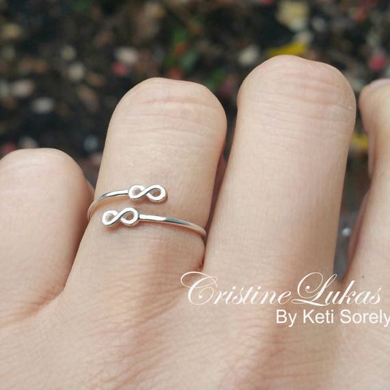 Silver Infinity Ring, Sterling Celtic Ring, Emerald Celtic Ring, Emerald Infinity  Ring, Celtic Wedding Band, Infinity Wedding Ring, 1052