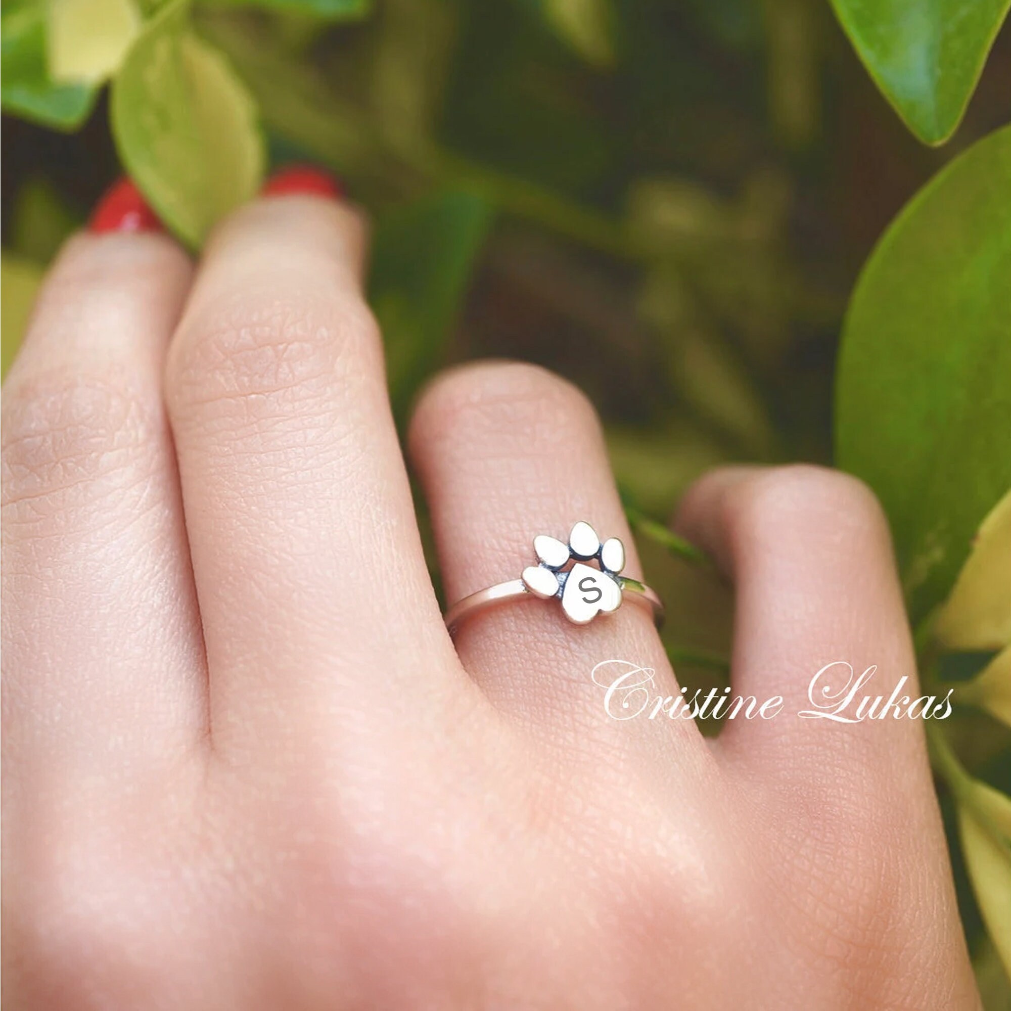 Gold store paw ring