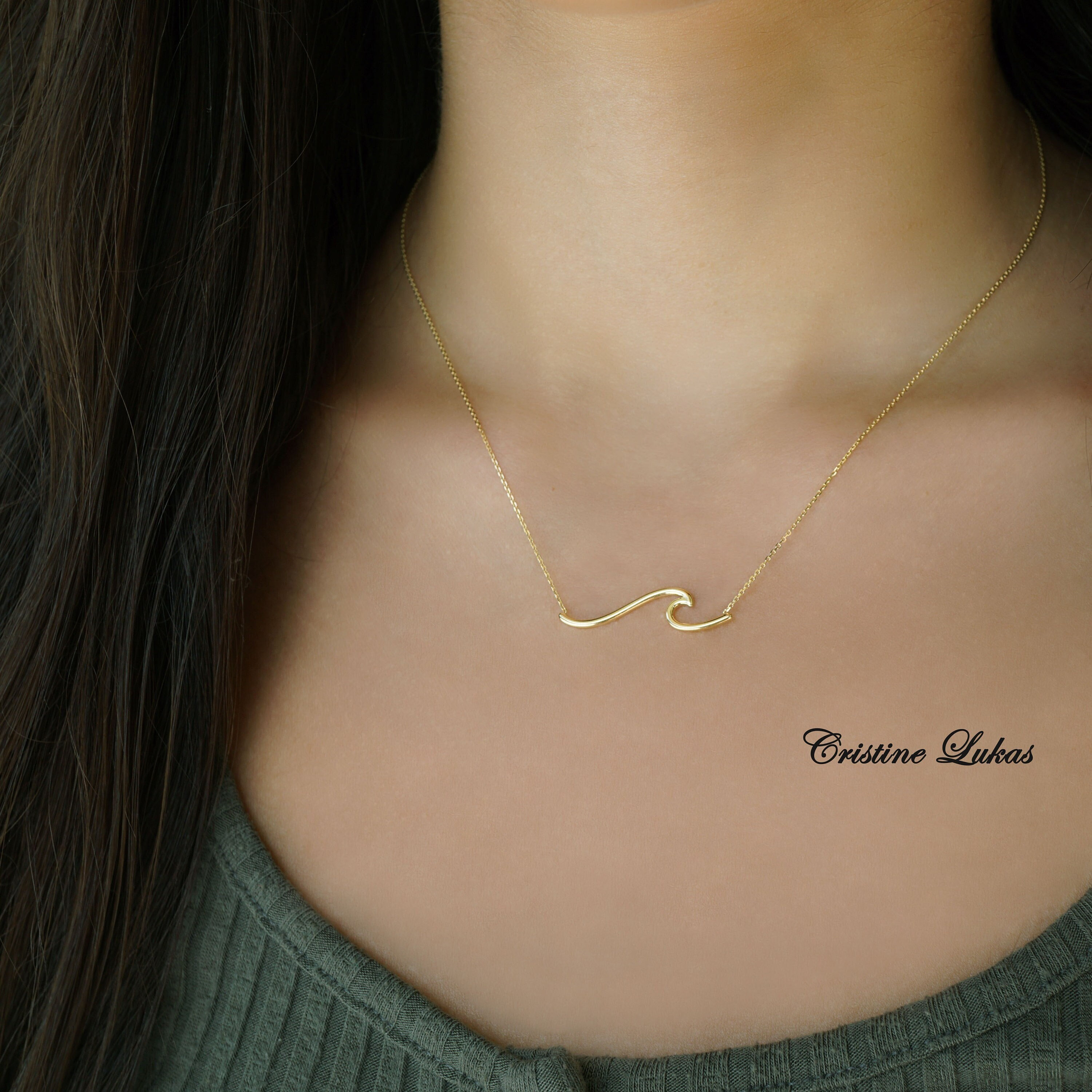 ネックレス・ペンダント Sculpted Wave Pendant Necklace #2704 (10K Gold) 14k Solid Gold Wave Necklace • Dainty Wave Pendant