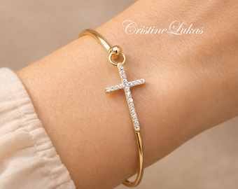 Sideways Cross Bangle Bracelet With Cubic Zirconia Stones in Gold