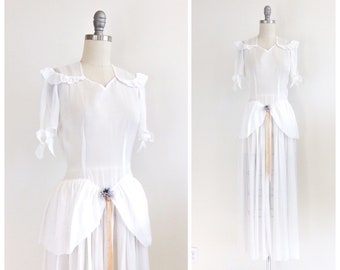 30s White Sheer Wedding Dress / 1930s Vintage V-Waistline Bridal Gown / Medium / Size 6