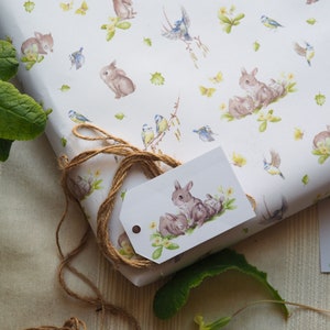 Geschenkpapier und Anhänger im Set, Frühlingsmotiv 'The Greening'