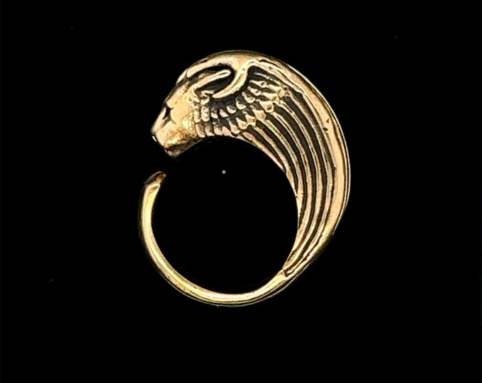 “Winged lion ring”