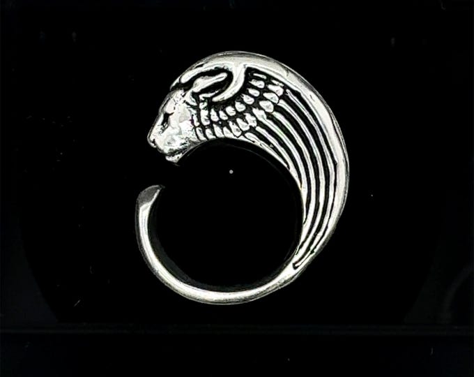 “Winged lion ring” silver