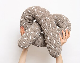 Giant Pretzel Cushion | Easy Cushion Homeware Crochet Kit by Stitch & Story