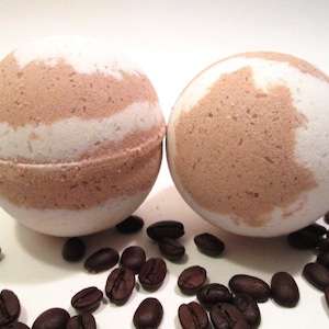 Caramel Latte Bath Bomb Fizzy