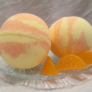 Mango Tangerine Bath Bomb Fizzy