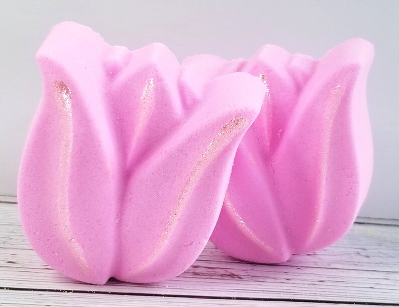 Sweet Pea Bath Bomb Sending Love & Hugs Mother's Day Bath Bomb Fizzy image 2