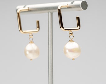 Delicate Square Stud Fresh Water Pearl