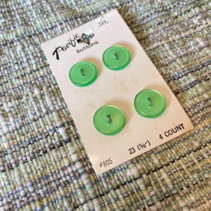 Botones verdes vintage en tarjeta original Pacific Button Company n.° 805, 4 unidades, redondos