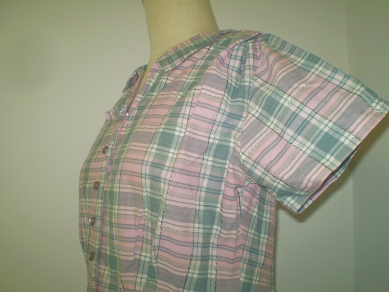 Vintage Handmade Pink Plaid shirtwaist dress from 1960s Midcentury Cottagecore pink and gray dress front button cotton dress Size M-L