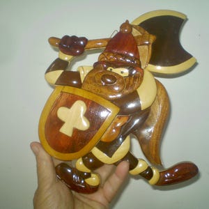 Wooden Intarsia TASMANIAN DEVIL KNIGHT- wood Taz with shield and ax- inlaid wooden wall plaque of Taz with knight&#39;s shield. Door hanging.