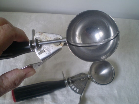 Vintage LARGE or SMALL Ice Cream Scoop, Thumb Release Ice Cream