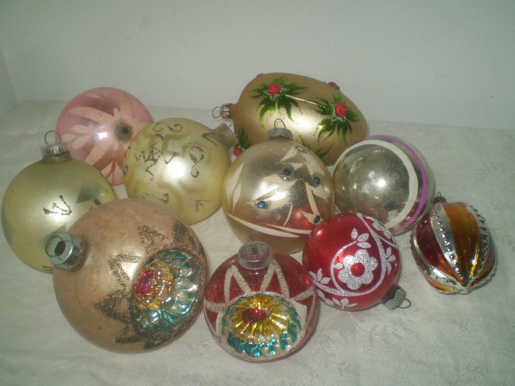 Old Christmas Tree Balls image