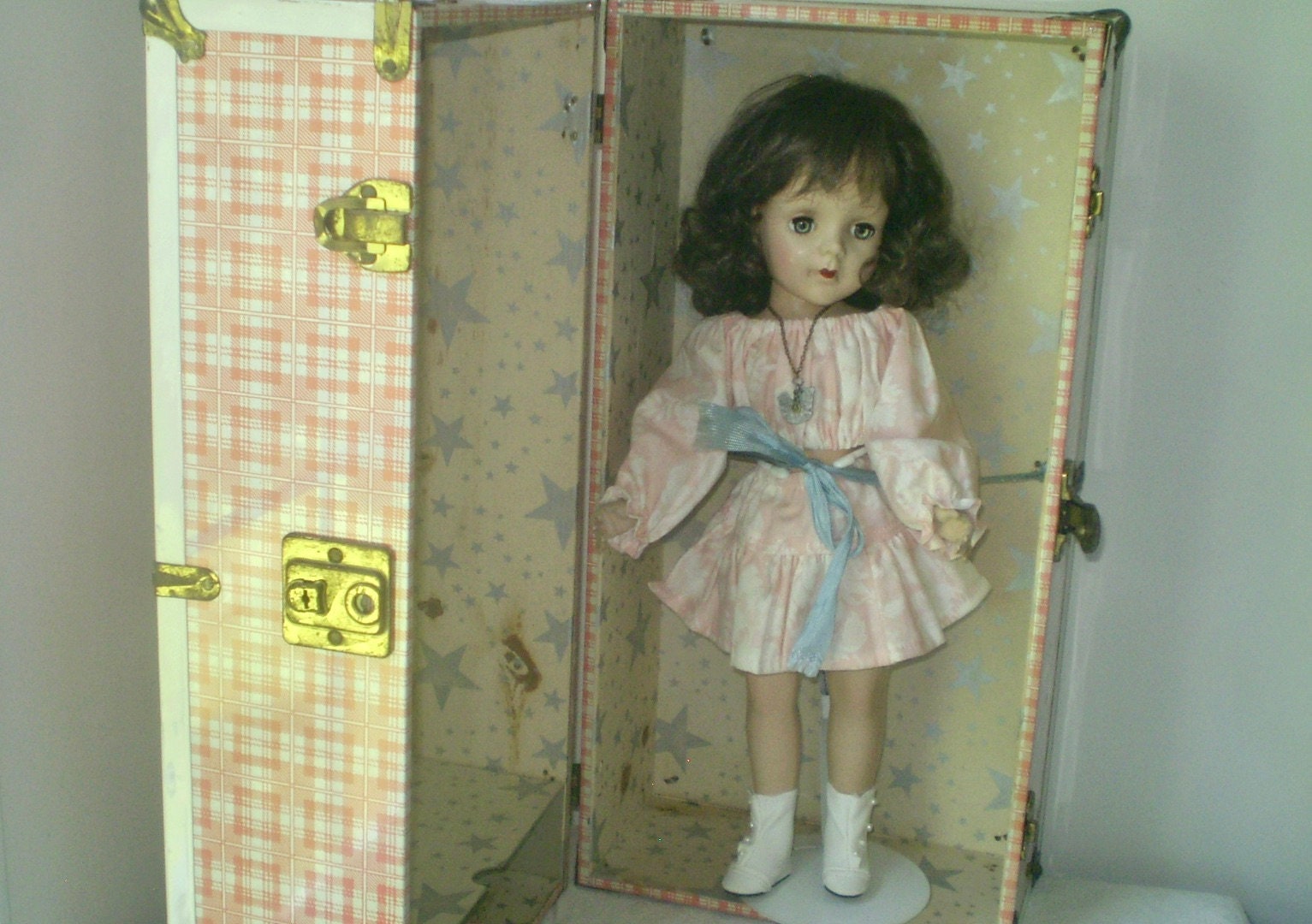 Tonner MATT O'NEILL Large WARDROBE TRUNK CASE for 17 vinyl Doll & Clothing  NIB