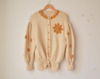 1970s floral Embroidered Cream Wool Cardigan Austrian Folk Cottagecore