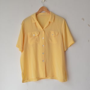 Vintage 1990s silk yellow button down collared baggy fit oversized shirt blouse // L-XL
