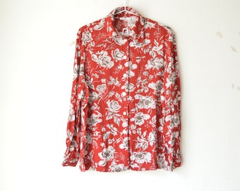 red floral long sleeves buttoned collared loose fit vintage shirt blouse 90s // L