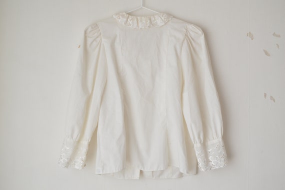 ivory white floral lace collared buttoned puff sl… - image 5