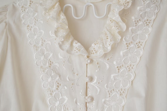 ivory white floral lace collared buttoned puff sl… - image 4