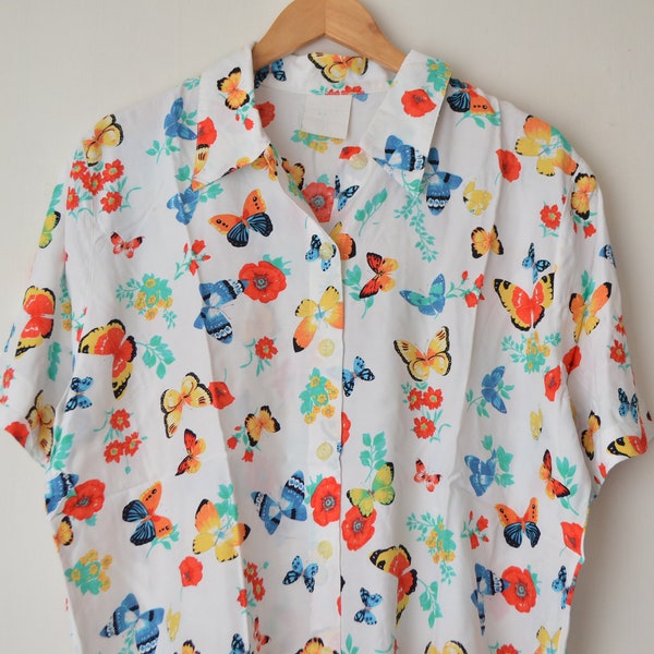 vintage 90s white butterfly and floral pattern buttoned loose fit collared shirt blouse // L-XL