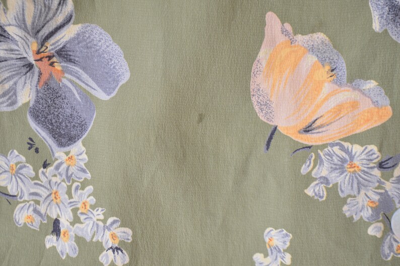 dusty green silk floral button down oversized granny shirt blouse 70s L