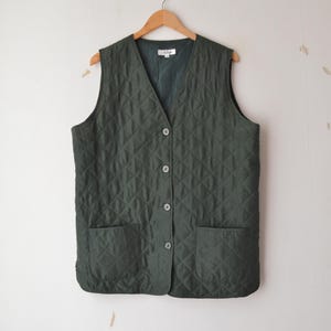 Vintage 1990s dark green silk quilted puffy v neck button down oversized loose fit sporty vest // L