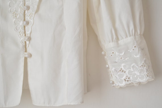 ivory white floral lace collared buttoned puff sl… - image 2