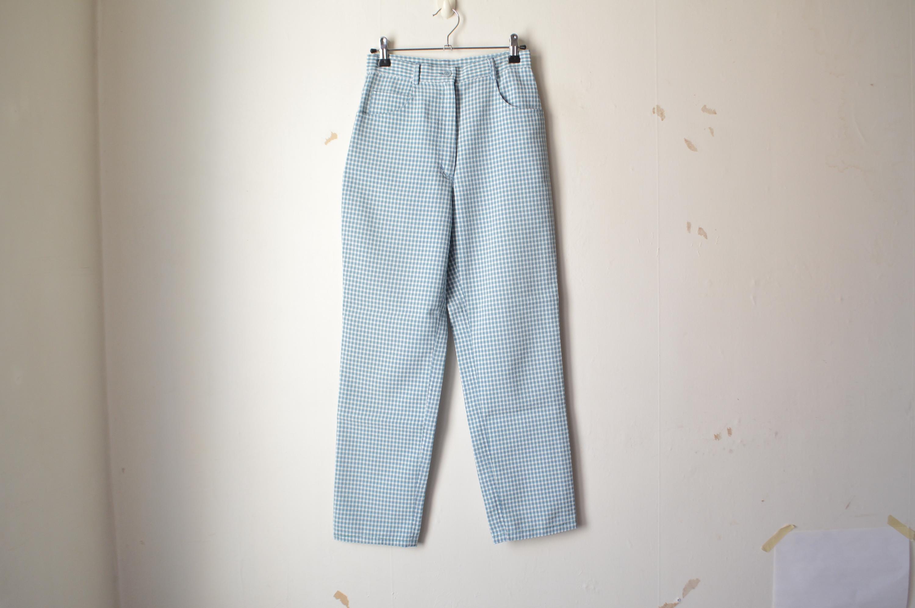 Vintage 90s baby blue and white gingham plaid pattern high waist tapered leg carrot mom pants trousers // XS-S