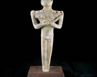 ギリシャ民族衣装の人形2体　ベナキ美術館所蔵品 の複製レプリカ　アンテイーク品 エンキ神。アヌンナキの芸術。手作りの小像レプリカ。米国輸入税込み