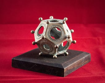 Roman Dodecahedron - Archaeological replica - Hand-Painted resin. US Import taxes INCLUDED
