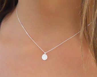 Sterling Silver Coin Necklace, Simple Silver Necklace, Dainty Necklace Silver, Tiny Silver Pendant Necklace, Silver Medallion Necklace, Disc