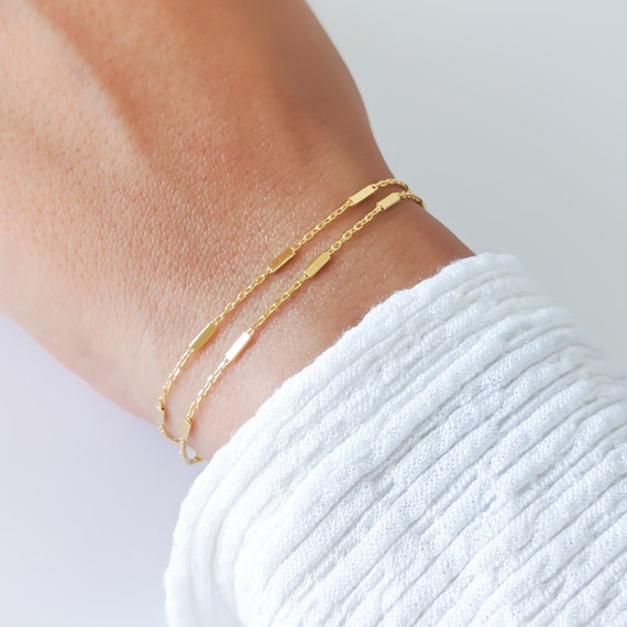 1pc European Style French Light Luxury Simple Bracelet, Exquisite Gold  Twisted Chain Bracelet, Fine Cord Bracelet, Minimalist Gold Bracelet,  Ladies Daily Bracelet, Brass Plated Gold Material | SHEIN