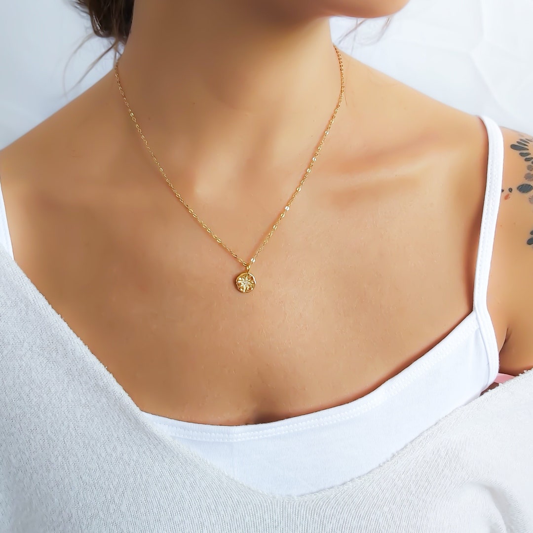 Collar Estrella del Norte de Oro: Colgante Celestial de Circonita Cúbica  México - Main Image